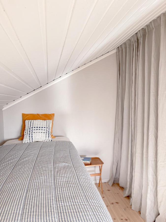 Lovely, Bright Apartment Overlooking Nature Fiskebackskil Bagian luar foto